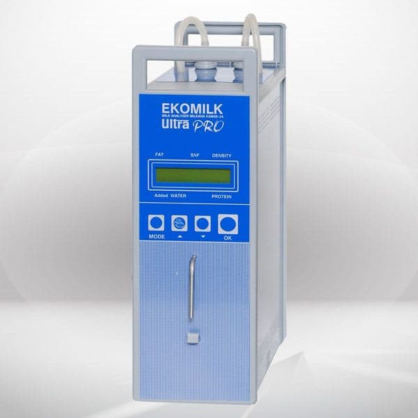 Ekomilk ULTRA PRO advanced milk analyzer providing precise biological data for dairy cooperatives.